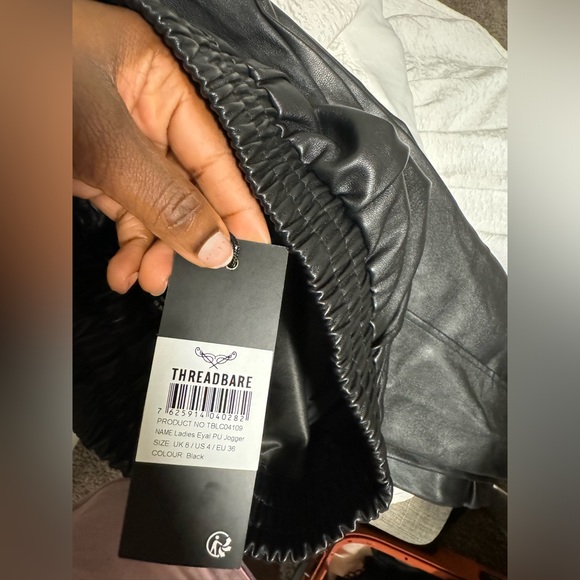 Threadbare Ladies Eyal PU Jogger; US 4 ; color black. Brand new - Picture 3 of 4